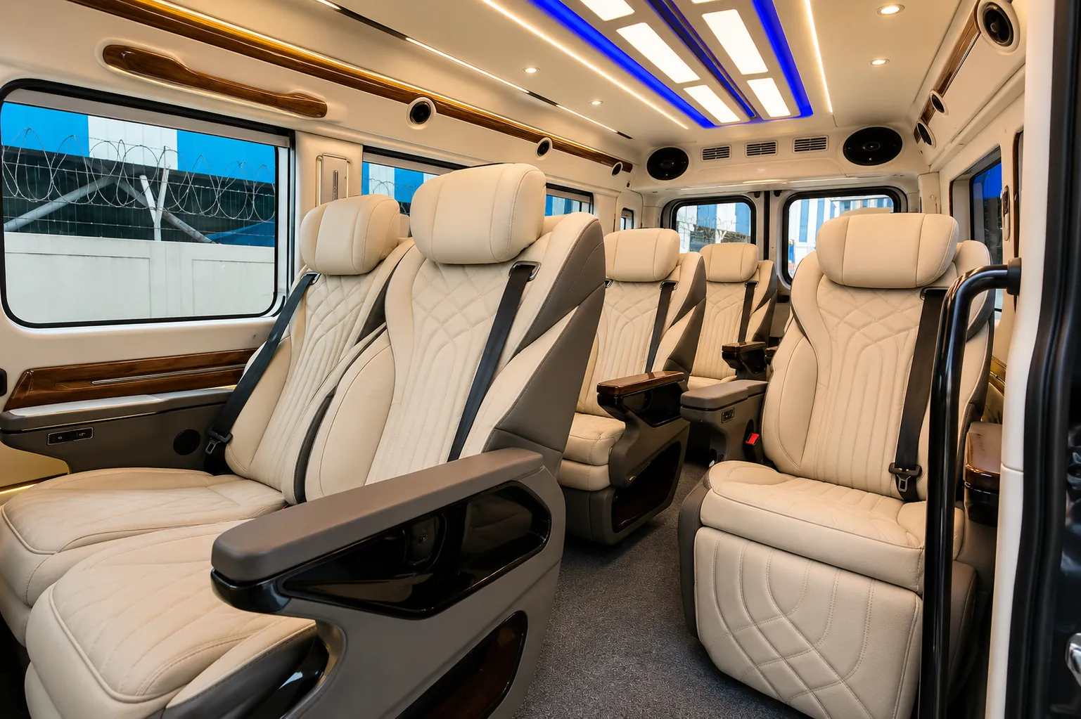 17 Seater Urbania Hire